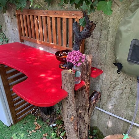 Auberge Du Finistere: Cozy Rooms Near City Center and Odet River Quimper Exterior photo