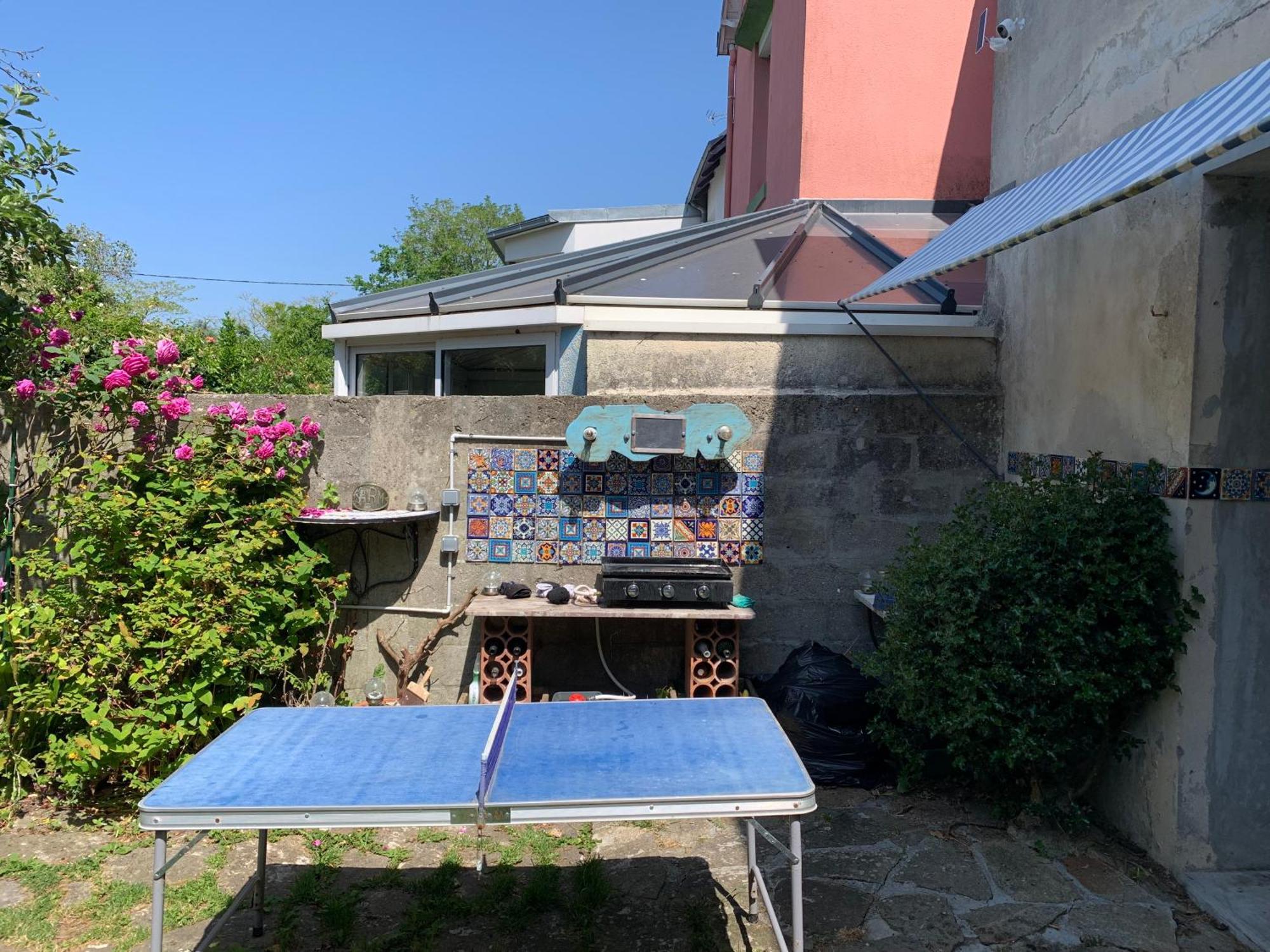 Auberge Du Finistere: Cozy Rooms Near City Center and Odet River Quimper Exterior photo